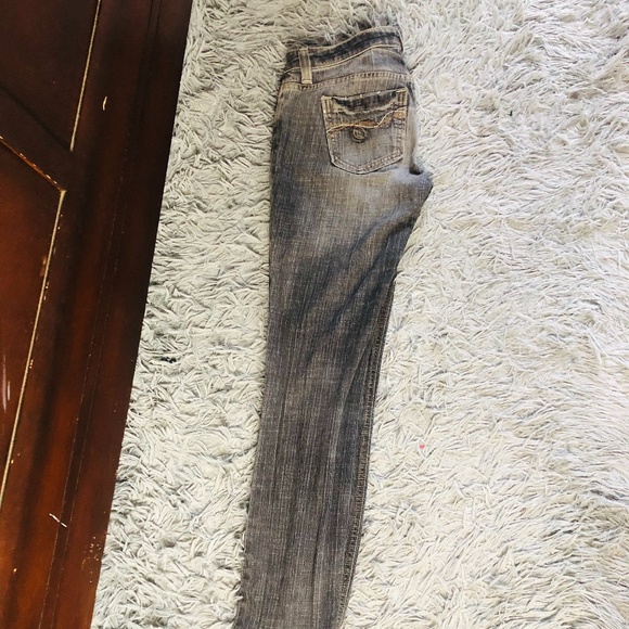 Gray L.E.I. - Picture 3 of 3